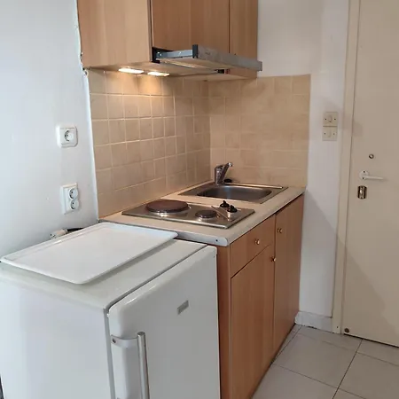 Guest house Elena Agios Nikitas
